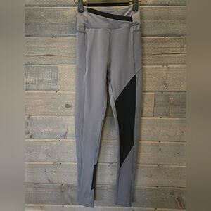 GYMSHARK Asymmetric Black/Gray Leggings with Side Pockets - Size XS